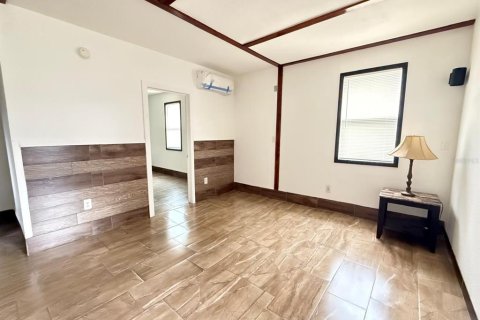 House in Auburndale, Florida 1 bedroom, 66.15 sq.m. № 1845078 - photo 8
