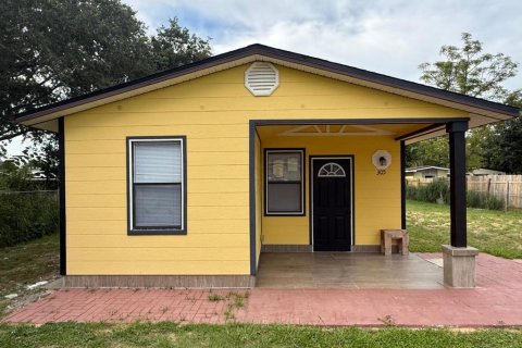 House in Auburndale, Florida 1 bedroom, 66.15 sq.m. № 1845078 - photo 1