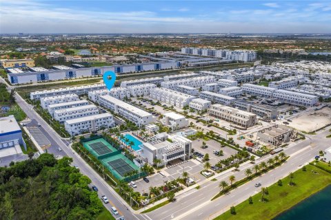 Купить кондоминиум в Дорал, Флорида 3 спальни, 178.65м2, № 1955272 - фото 24