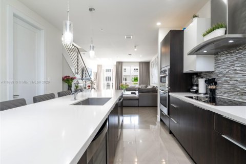 Купить кондоминиум в Дорал, Флорида 3 спальни, 178.65м2, № 1955272 - фото 9