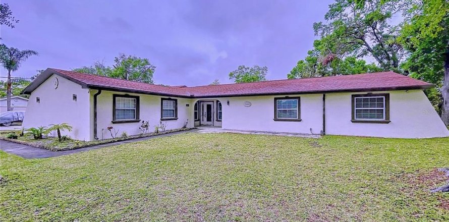 Casa en Tampa, Florida 5 dormitorios, 263.94 m2 № 1751176