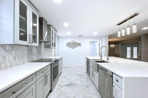 Casa en venta en Tampa, Florida, 5 dormitorios, 263.94 m2 № 1751176 - foto 27