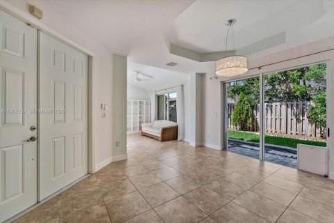 Villa ou maison à vendre à Palmetto Bay, Floride: 4 chambres, 224.17 m2 № 2049933 - photo 9