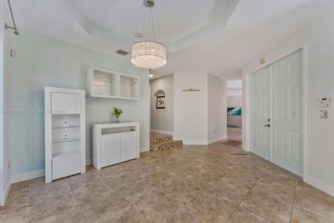 Villa ou maison à vendre à Palmetto Bay, Floride: 4 chambres, 224.17 m2 № 2049933 - photo 8
