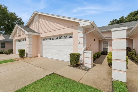 Townhouse in Winter Haven, Florida 2 bedrooms, 127.09 sq.m. № 2231713 - photo 4