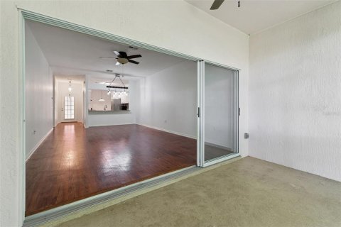 Townhouse in Winter Haven, Florida 2 bedrooms, 127.09 sq.m. № 2231713 - photo 29