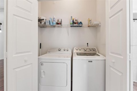 Townhouse in Winter Haven, Florida 2 bedrooms, 127.09 sq.m. № 2231713 - photo 28