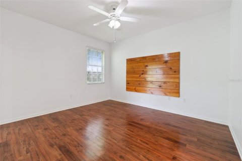 Townhouse in Winter Haven, Florida 2 bedrooms, 127.09 sq.m. № 2231713 - photo 18