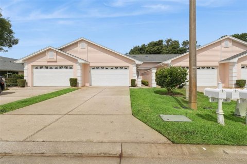 Touwnhouse à Winter Haven, Floride 2 chambres, 127.09 m2 № 2231713