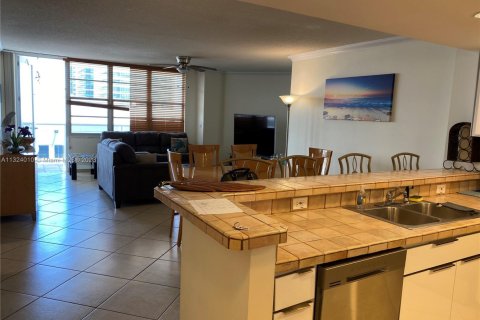 Copropriété à louer à Hollywood, Floride: 2 chambres, 78.69 m2 № 1985470 - photo 21