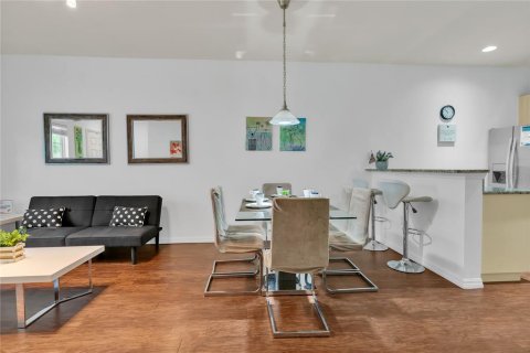 Touwnhouse à vendre à Kissimmee, Floride: 3 chambres, 120.77 m2 № 1893582 - photo 9