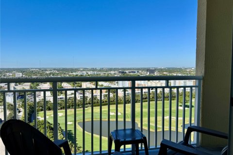 Condo in Hallandale Beach, Florida, 1 bedroom  № 2068239 - photo 3