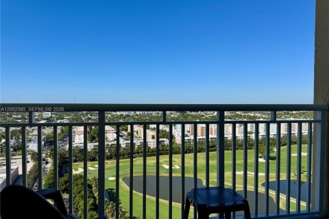 Condo in Hallandale Beach, Florida, 1 bedroom  № 2068239