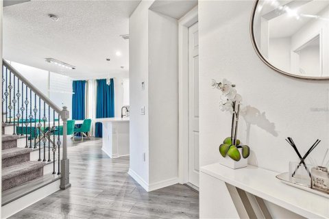 Casa en alquiler en Winter Park, Florida, 3 dormitorios, 185.99 m2 № 1903321 - foto 4