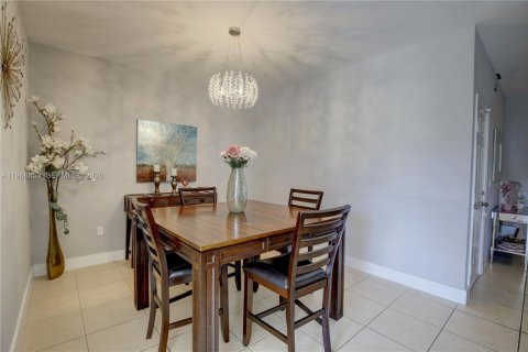 Condo in Homestead, Florida, 4 bedrooms  № 2031748 - photo 8