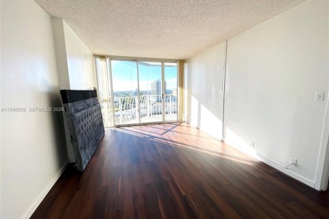 Copropriété à louer à North Bay Village, Floride: 2 chambres, 95.69 m2 № 2152916 - photo 12