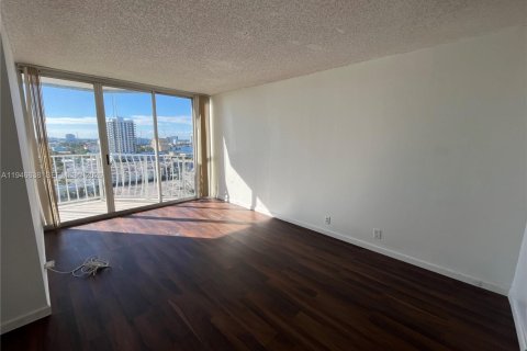 Copropriété à louer à North Bay Village, Floride: 2 chambres, 95.69 m2 № 2152916 - photo 10