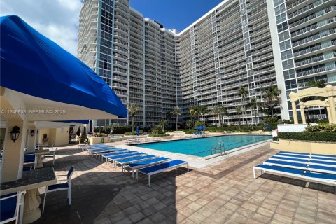 Copropriété à louer à North Bay Village, Floride: 2 chambres, 95.69 m2 № 2152916 - photo 19