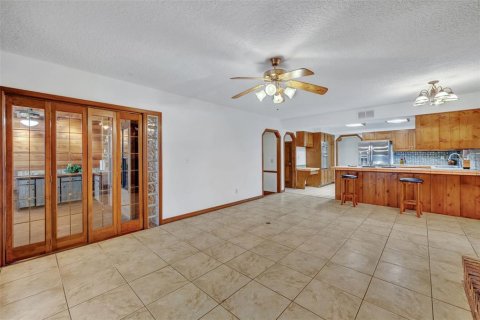 House in Zellwood, Florida 7 bedrooms, 464.51 sq.m. № 1903870 - photo 30