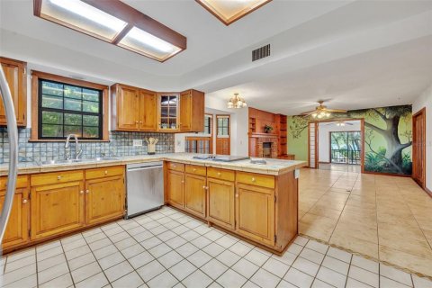 House in Zellwood, Florida 7 bedrooms, 464.51 sq.m. № 1903870 - photo 21
