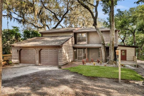 House in Zellwood, Florida 7 bedrooms, 464.51 sq.m. № 1903870 - photo 1