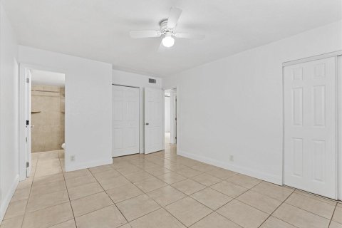 Condo in Pompano Beach, Florida, 2 bedrooms № 2083934 - photo 6