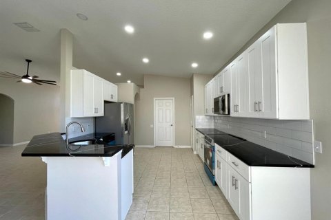 Casa en alquiler en Kissimmee, Florida, 3 dormitorios, 190.91 m2 № 1587454 - foto 8