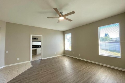 Casa en alquiler en Kissimmee, Florida, 3 dormitorios, 190.91 m2 № 1587454 - foto 11