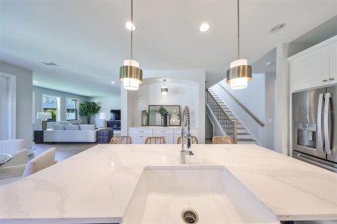 House in Tampa, Florida 4 bedrooms, 316.98 sq.m. № 1574018 - photo 13