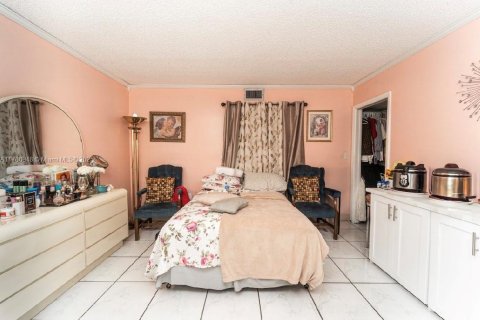 Condo in Miami, Florida, 2 bedrooms  № 1708529 - photo 10