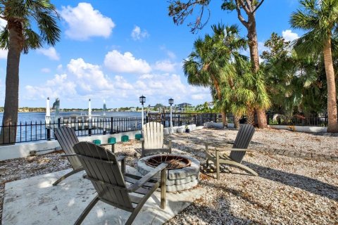 Casa en venta en Saint Petersburg, Florida, 3 dormitorios, 204.48 m2 № 1743282 - foto 5