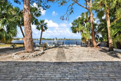 Casa en venta en Saint Petersburg, Florida, 3 dormitorios, 204.48 m2 № 1743282 - foto 7