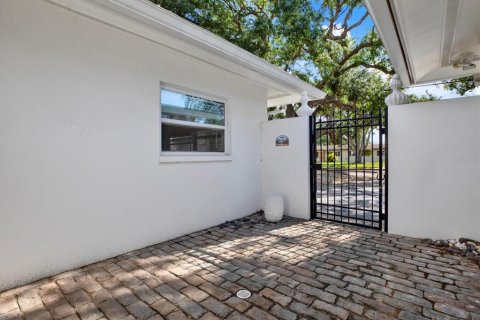 Casa en venta en Saint Petersburg, Florida, 3 dormitorios, 204.48 m2 № 1743282 - foto 4