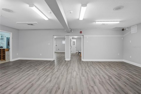 Commercial property in Port Richey, Florida 343.74 sq.m. № 2349228 - photo 5