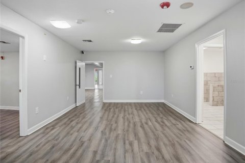 Commercial property in Port Richey, Florida 343.74 sq.m. № 2349228 - photo 8