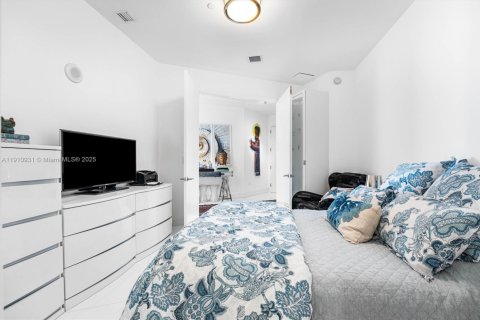 Снять в аренду кондоминиум в Санни-Айлс-Бич, Флорида 2 спальни, 193.61м2, № 1966156 - фото 19