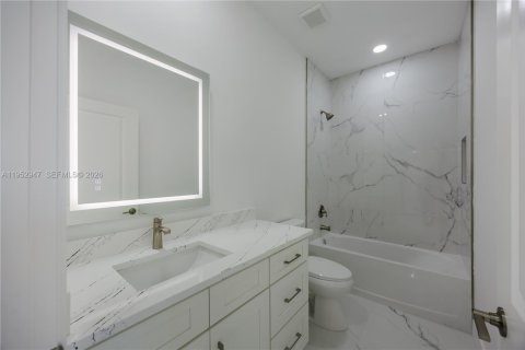 Casa en venta en Lehigh Acres, Florida, 4 dormitorios, 153.29 m2 № 2007757 - foto 24