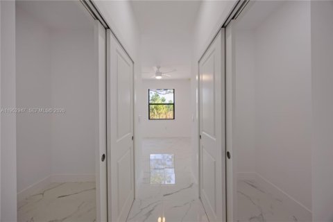 Casa en venta en Lehigh Acres, Florida, 4 dormitorios, 153.29 m2 № 2007757 - foto 16