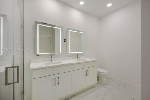 Casa en venta en Lehigh Acres, Florida, 4 dormitorios, 153.29 m2 № 2007757 - foto 13