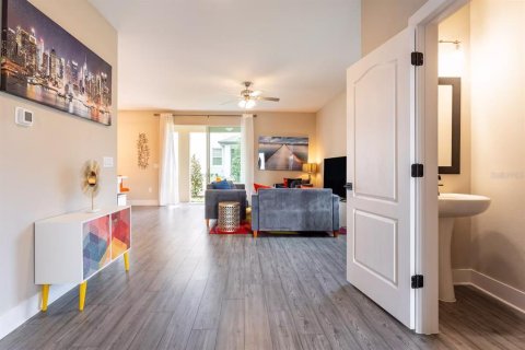 Casa en venta en Kissimmee, Florida, 5 dormitorios, 211.82 m2 № 1769021 - foto 11