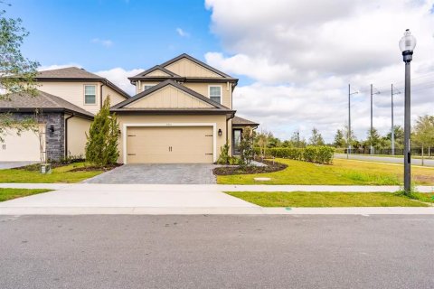 Casa en venta en Kissimmee, Florida, 5 dormitorios, 211.82 m2 № 1769021 - foto 1