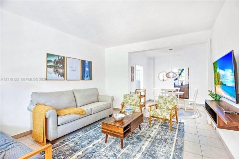 Appartement à louer à Miami Beach, Floride: 1 chambre, 63.17 m2 № 2425103 - photo 17