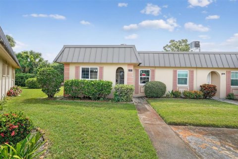 Condominio en venta en New Port Richey, Florida, 2 dormitorios, 97.55 m2 № 1914279 - foto 1