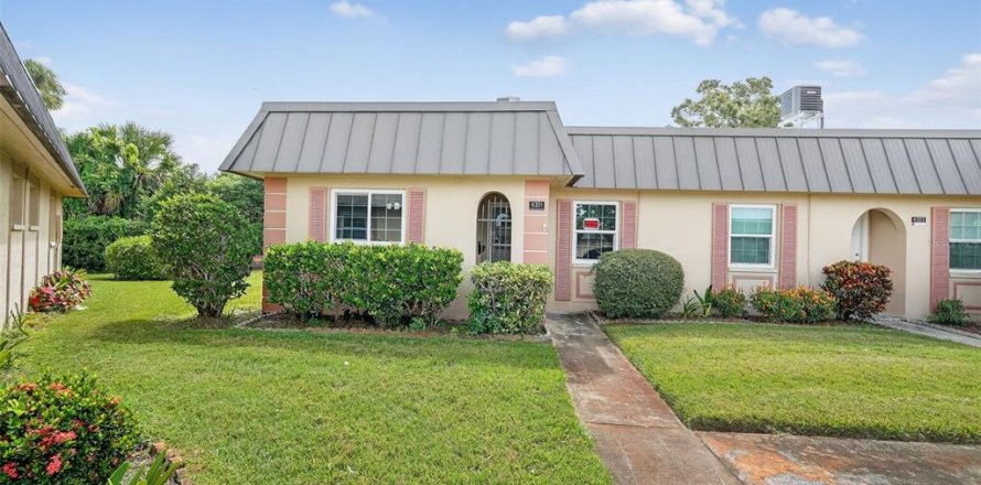 Condominio en New Port Richey, Florida, 2 dormitorios  № 1914279