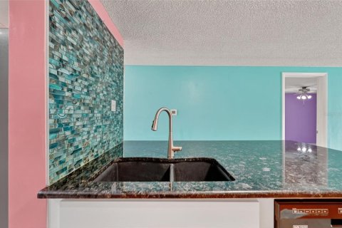 Condominio en venta en New Port Richey, Florida, 2 dormitorios, 97.55 m2 № 1914279 - foto 13