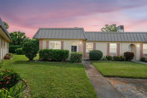 Condominio en venta en New Port Richey, Florida, 2 dormitorios, 97.55 m2 № 1914279 - foto 2