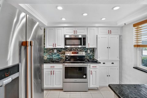 Condominio en venta en New Port Richey, Florida, 2 dormitorios, 97.55 m2 № 1914279 - foto 8