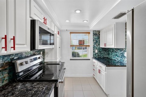 Condominio en venta en New Port Richey, Florida, 2 dormitorios, 97.55 m2 № 1914279 - foto 12