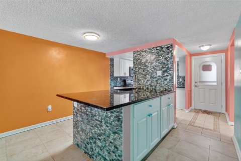 Condominio en venta en New Port Richey, Florida, 2 dormitorios, 97.55 m2 № 1914279 - foto 15
