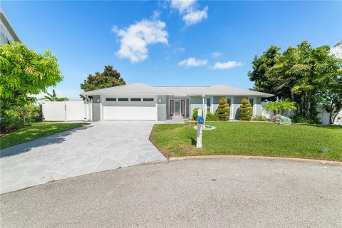 Casa en Hudson, Florida 3 dormitorios, 141.77 m2 № 2369300